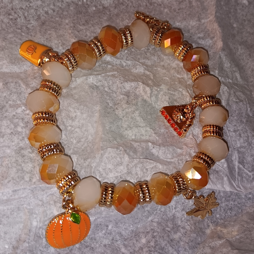 Avon Pumpkin Spice Elegant Goldtone and Orange Beaded Bracelet. Fits Up To 7 3/4
